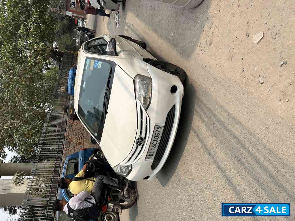 White Toyota Etios Gd