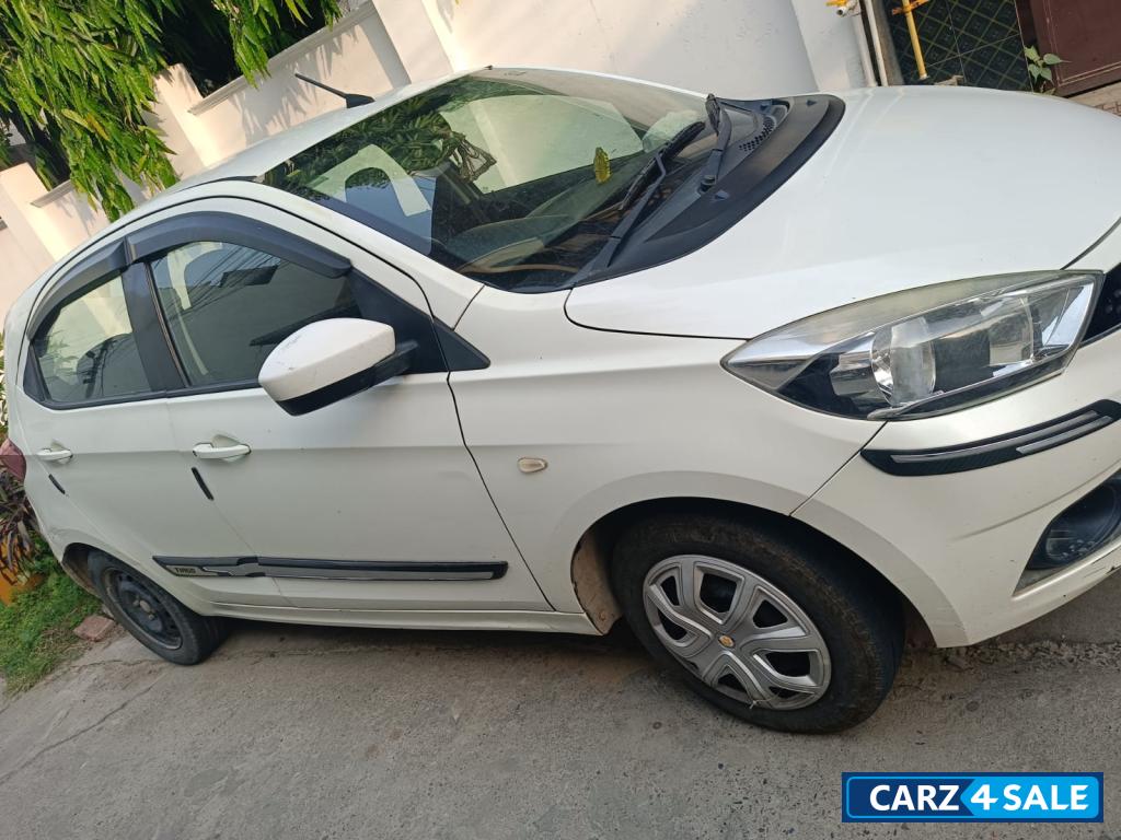 Tata Tiago XT