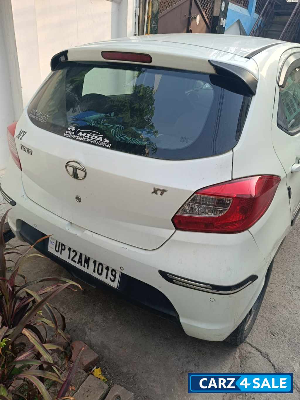 Tata Tiago XT