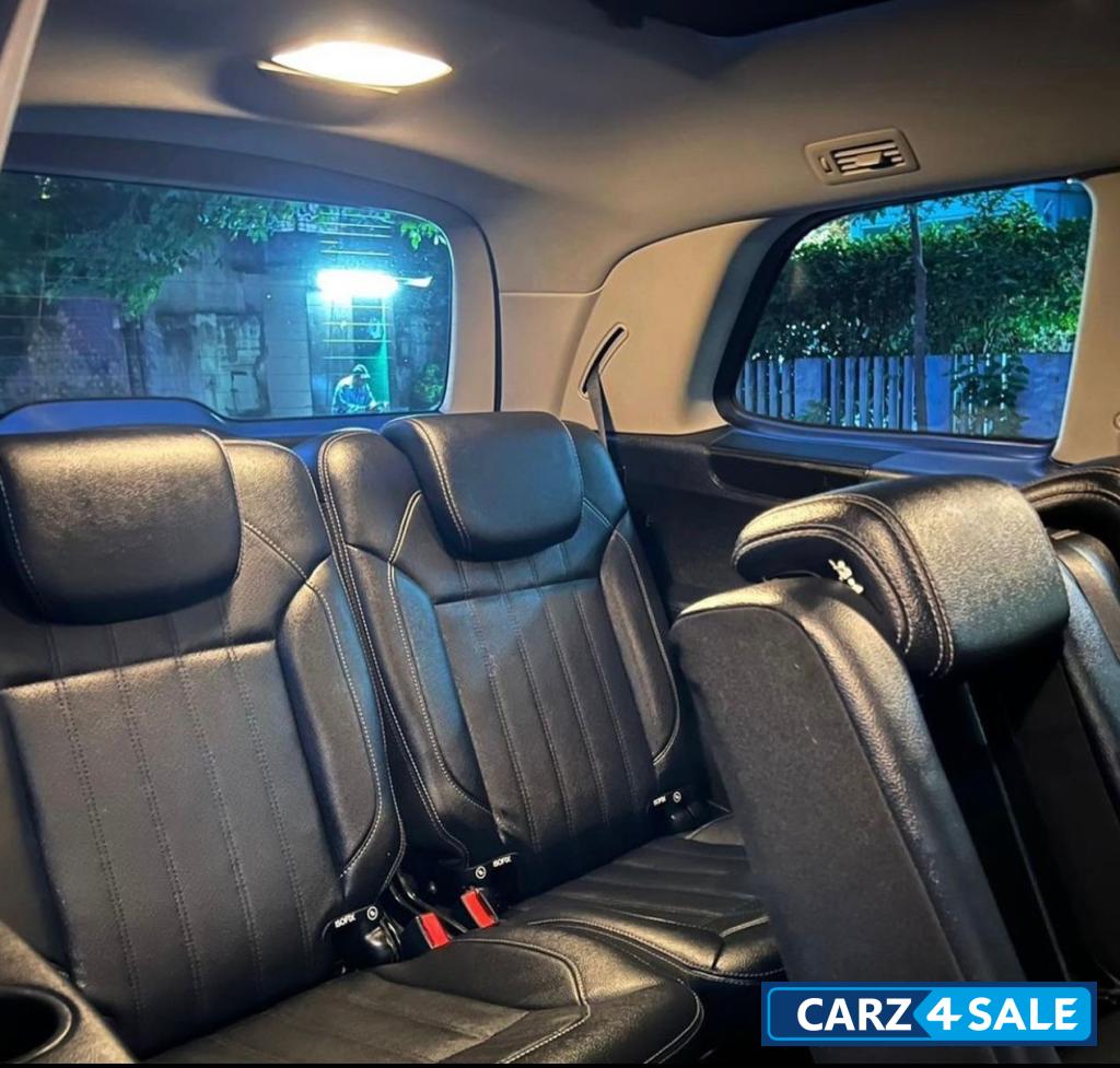 Shining Silver Mercedes-Benz GL-Class 350