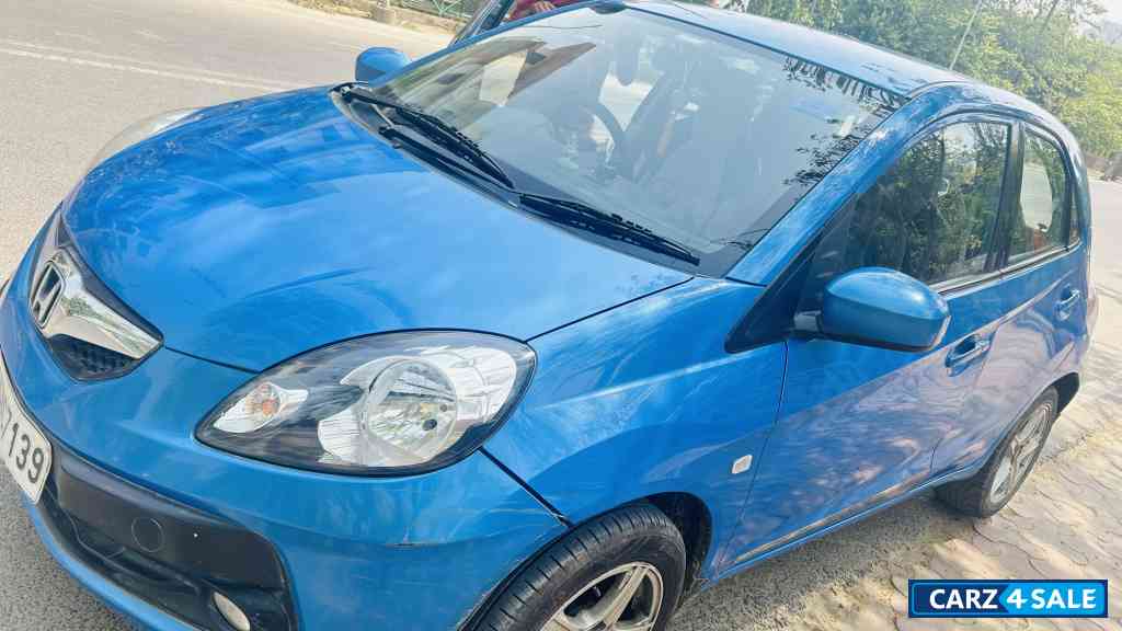 Blue Honda Brio VMT