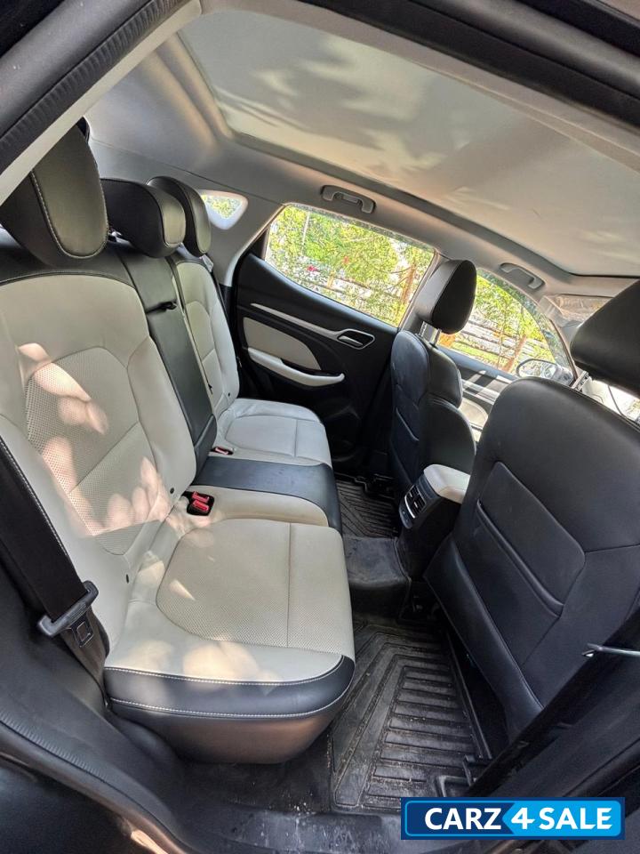 MG Astor Sharp 1.5 CVT