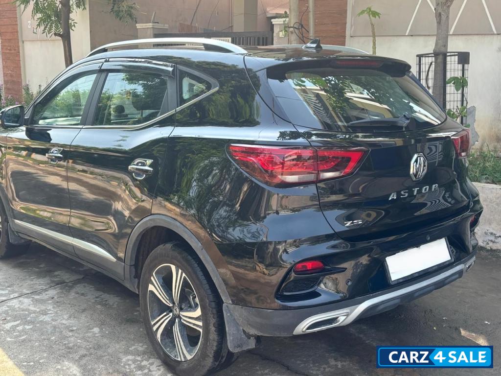 MG Astor Sharp 1.5 CVT