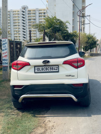 White Mahindra XUV300 W6