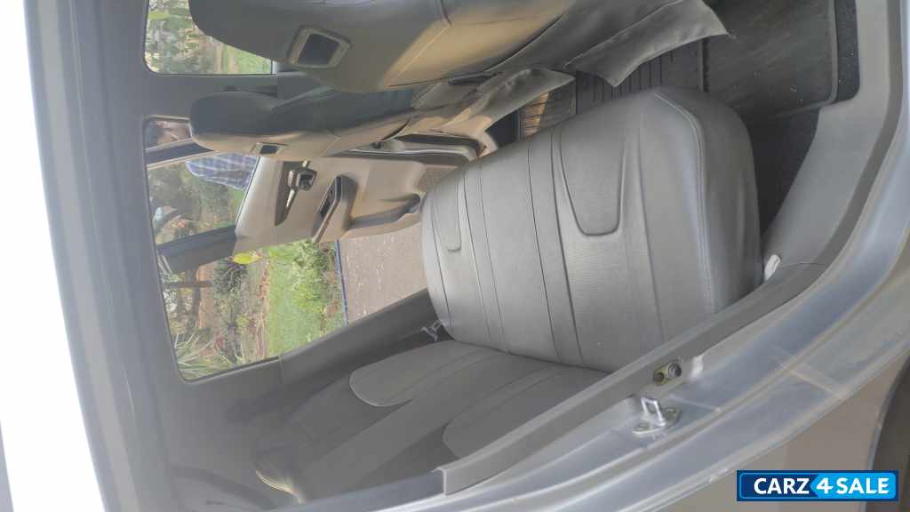 Silver Mahindra KUV100 K4 6 Seater Petrol