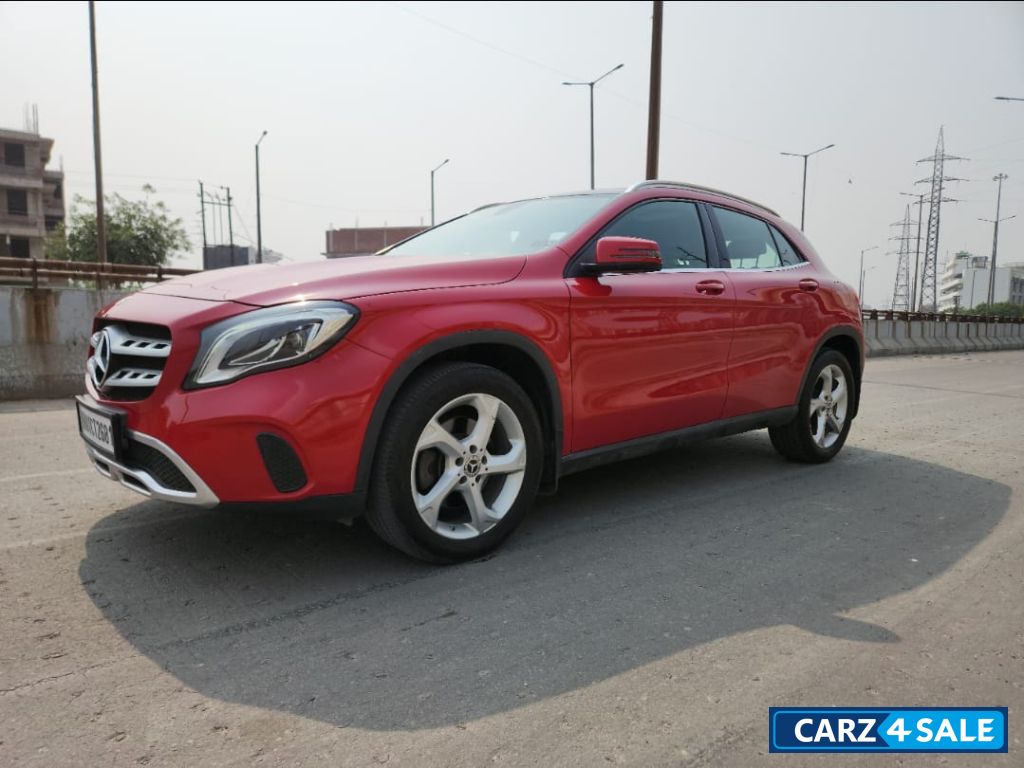 Mercedes-Benz GLA 200