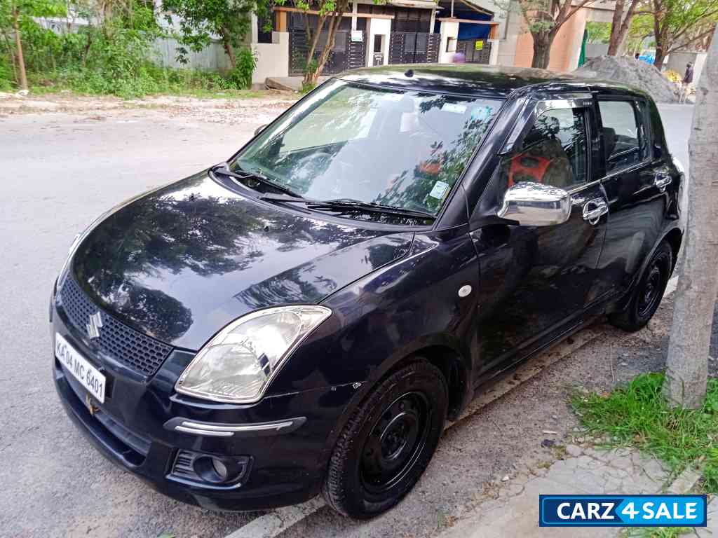 Back Maruti Suzuki Swift LXI