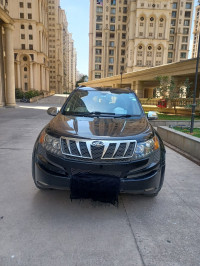 Mahindra XUV 500 W8