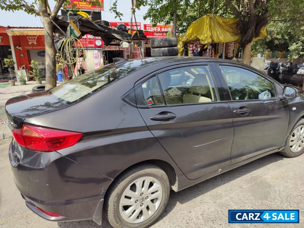 Golden Brown M Honda City 1.5 SV CVT Golden Brown M Honda City 1.5 SV CVT