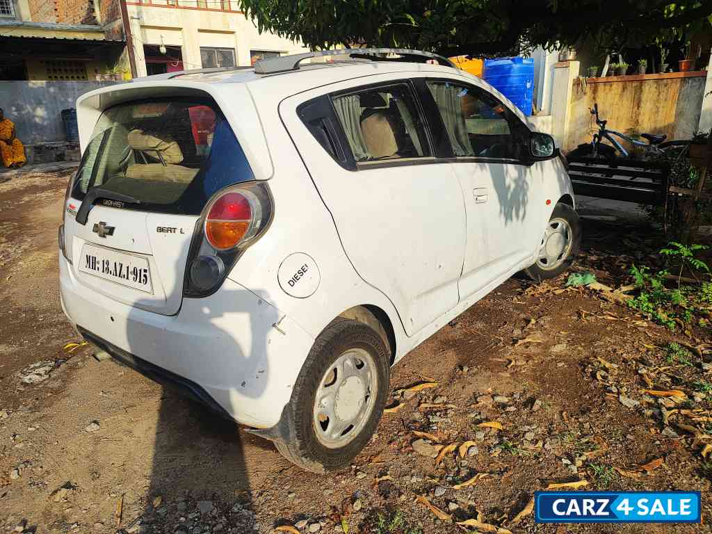 White Chevrolet Beat Diesel LT