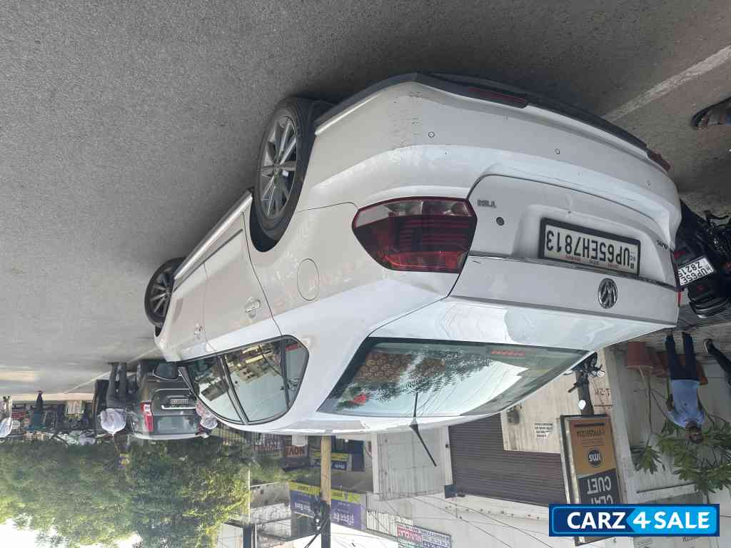 White Volkswagen Vento Highline plus Automatic
