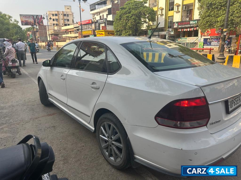 White Volkswagen Vento Highline plus Automatic