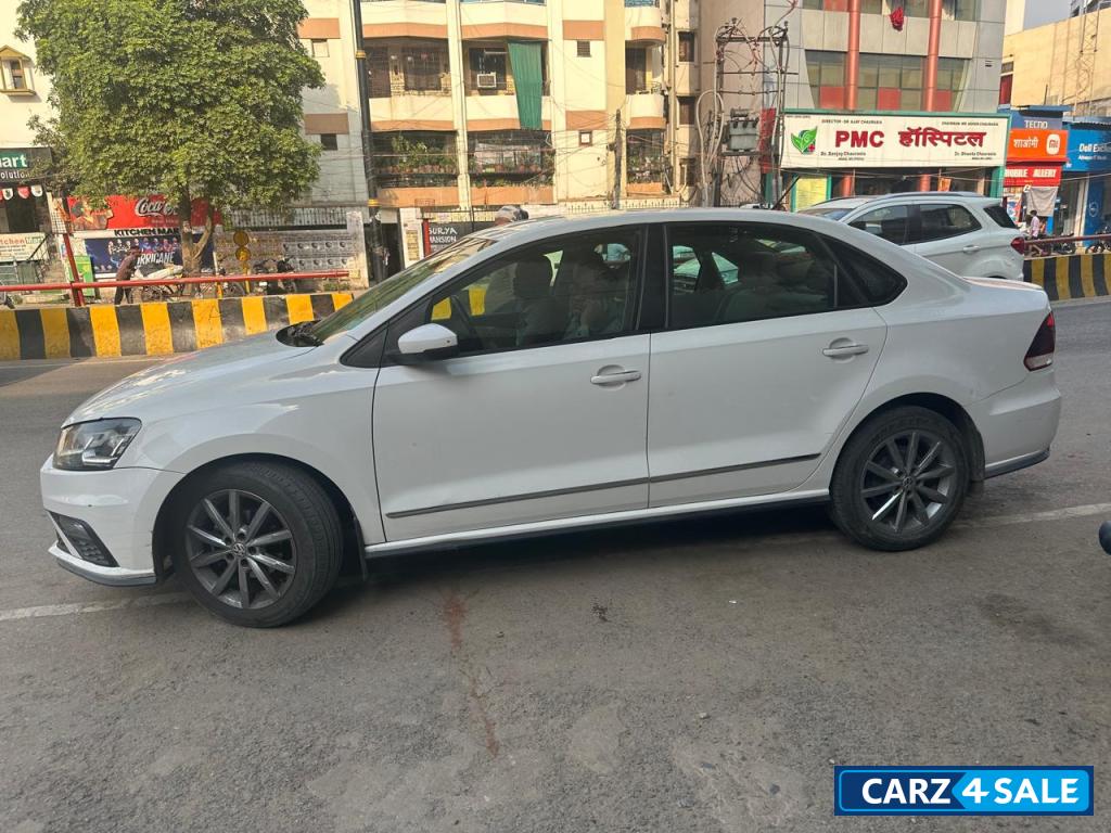 White Volkswagen Vento Highline plus Automatic