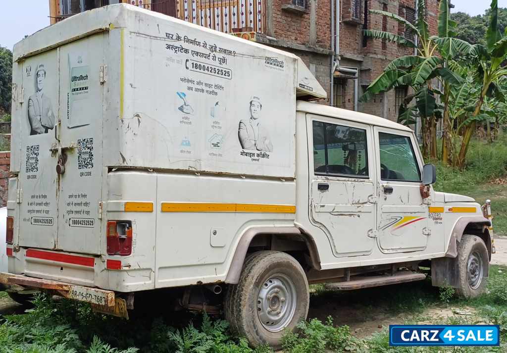 White Mahindra Bolero Camper power stering White Mahindra Bolero Camper power stering