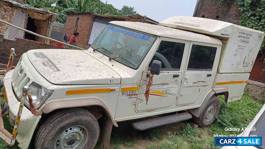 White Mahindra Bolero Camper power stering White Mahindra Bolero Camper power stering