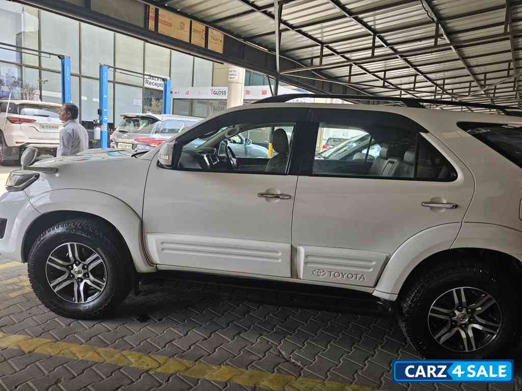 Toyota Fortuner Automatic 4*2