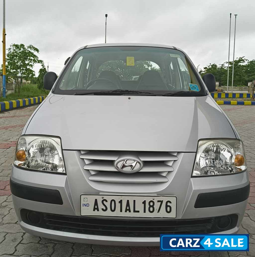 Silver Hyundai Santro GL