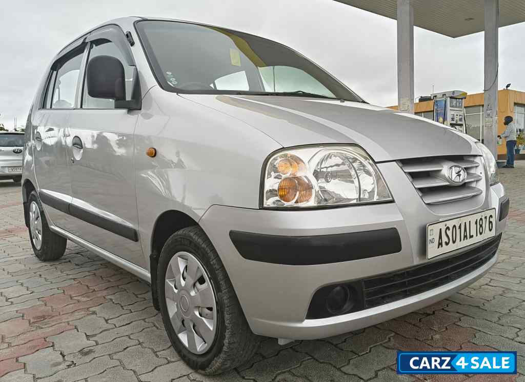 Silver Hyundai Santro GL Silver Hyundai Santro GL