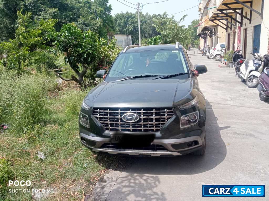 Forest Green Hyundai Venue Sx turbo