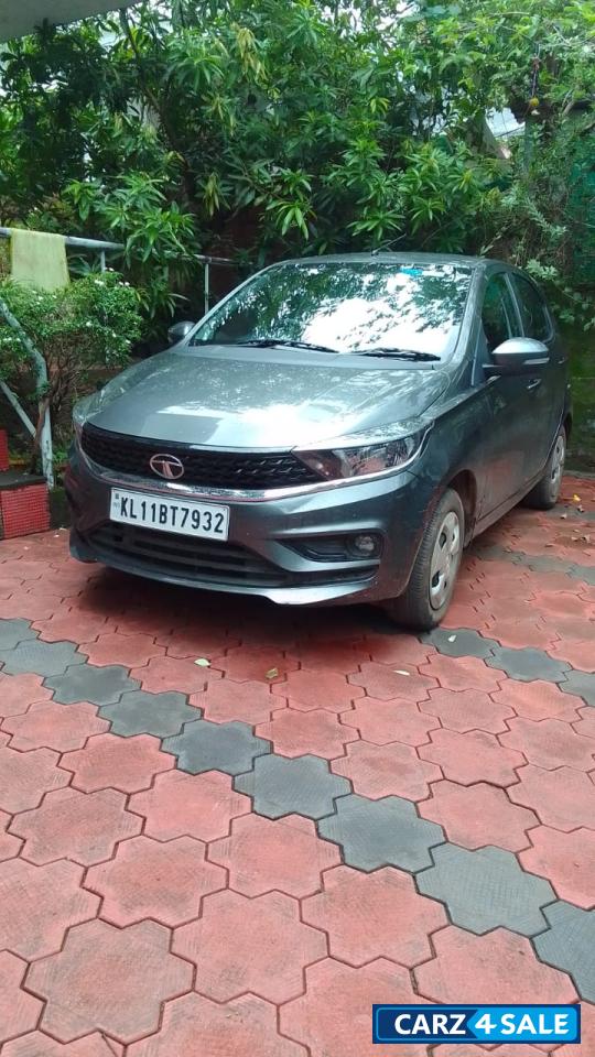 Tata Tiago XT
