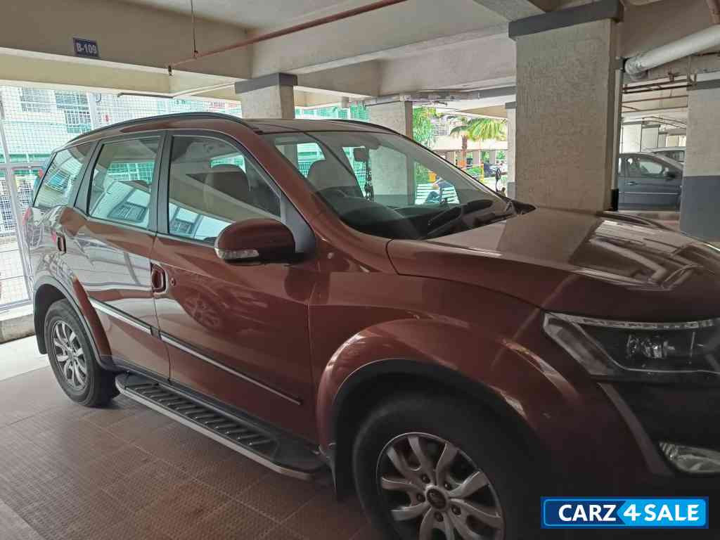 Mahindra XUV 500 W7 AT