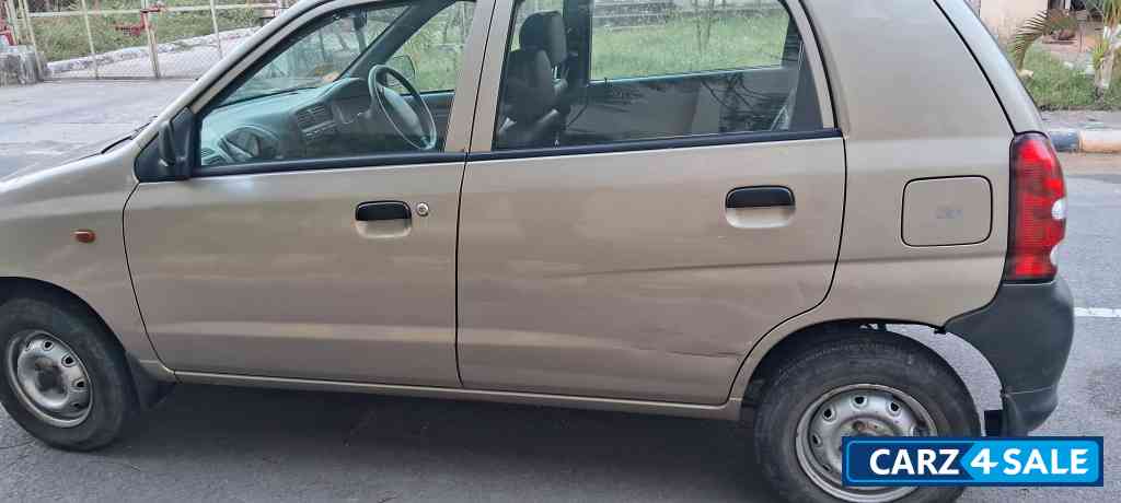 Silver Maruti Suzuki 800 Lx