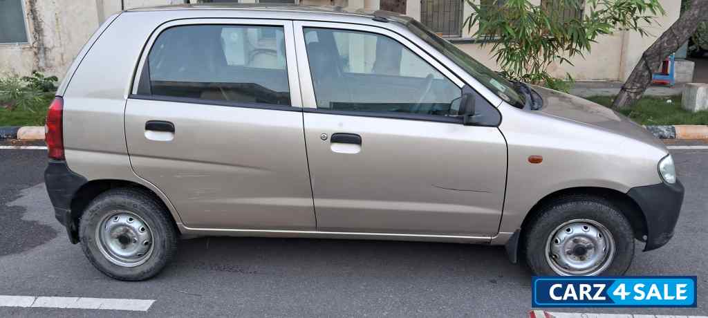 Silver Maruti Suzuki 800 Lx