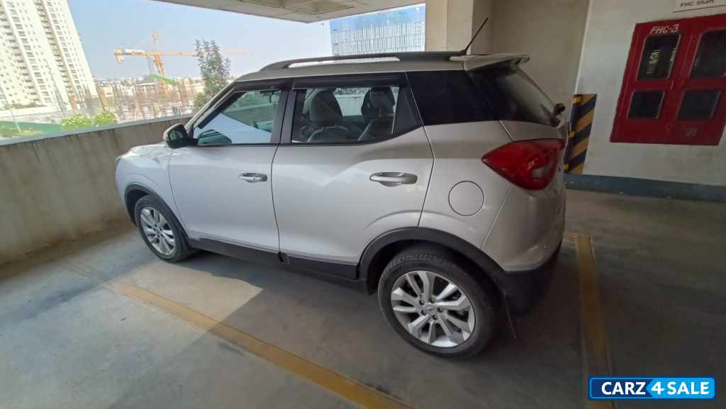 Dsat Silver Mahindra XUV300 W8  diesel