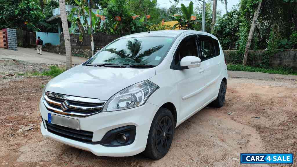 White Maruti Suzuki Ertiga VXI CNG 2016