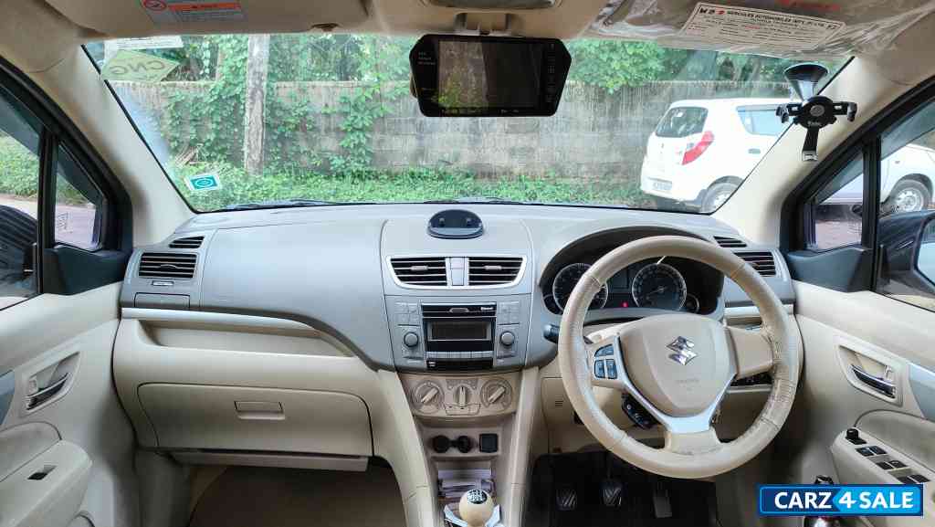 White Maruti Suzuki Ertiga VXI CNG 2016