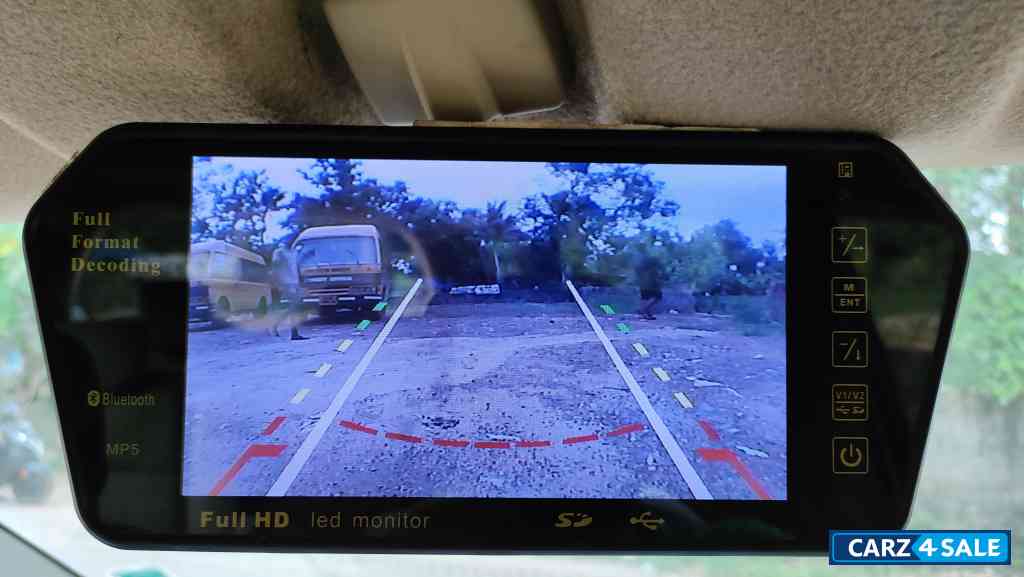 White Maruti Suzuki Ertiga VXI CNG 2016