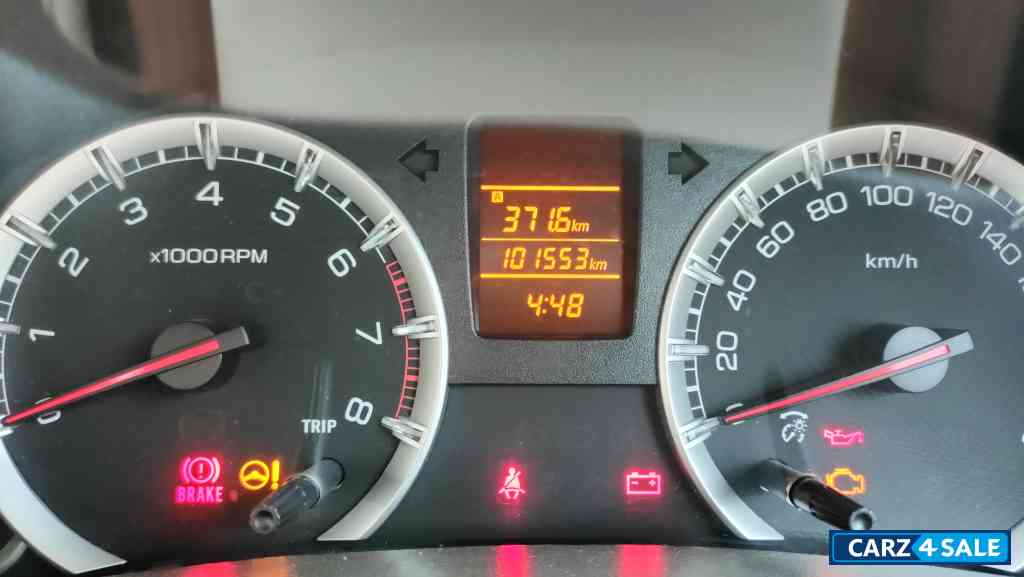 White Maruti Suzuki Ertiga VXI CNG 2016