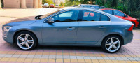 Silver Volvo S60 D4 MOMENTUM