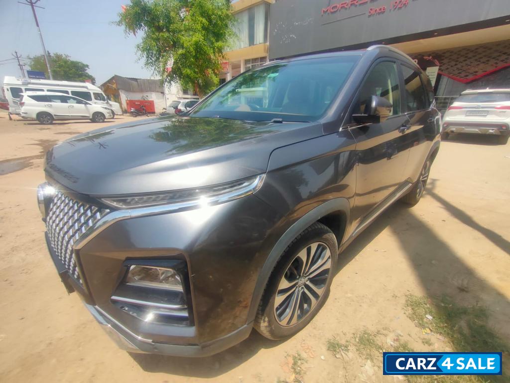 MG Hector Plus 1.5 Turbo MT 6 Seater