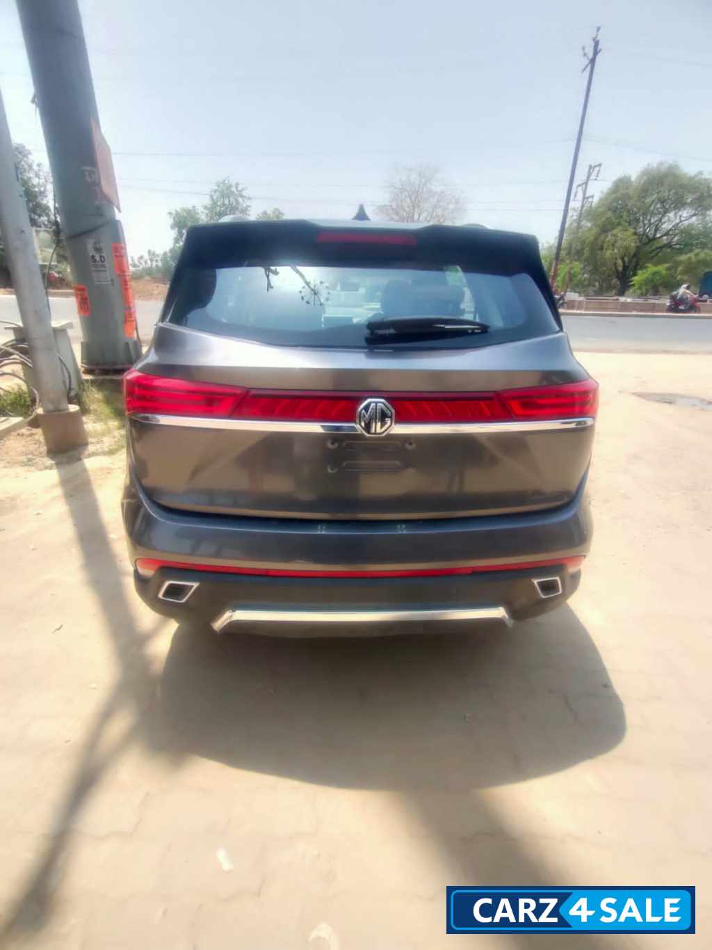 MG Hector Plus 1.5 Turbo MT 6 Seater