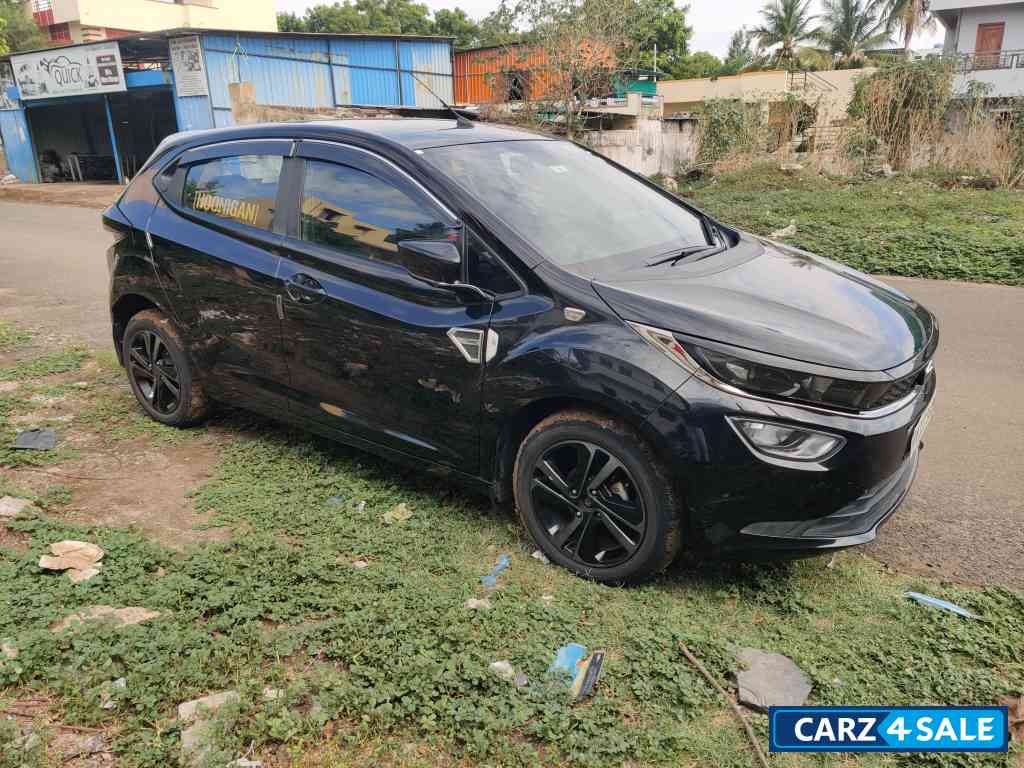 Cosmo Dark Tata Altroz XZ+ dark edition