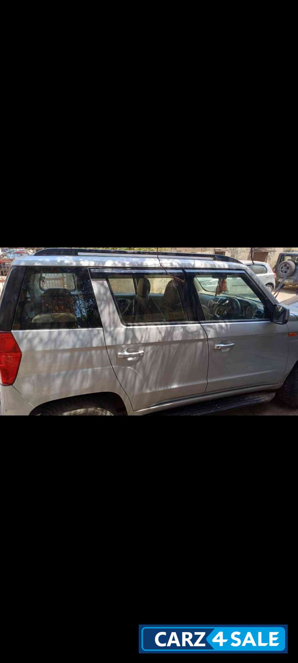 Mahindra TUV300 T8 Automatic