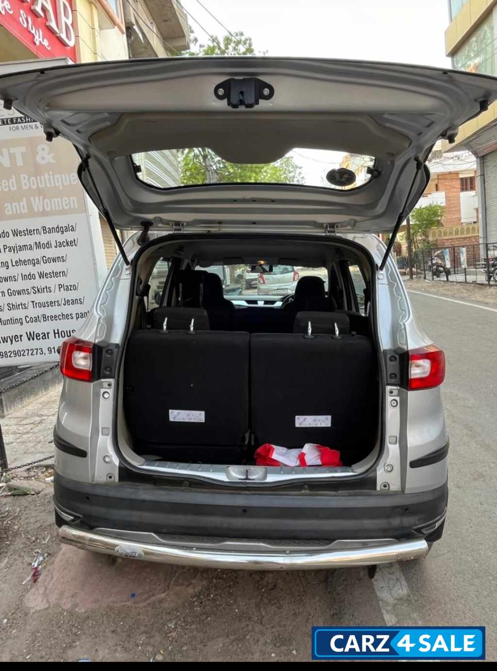 Renault Triber RXZ - AMT