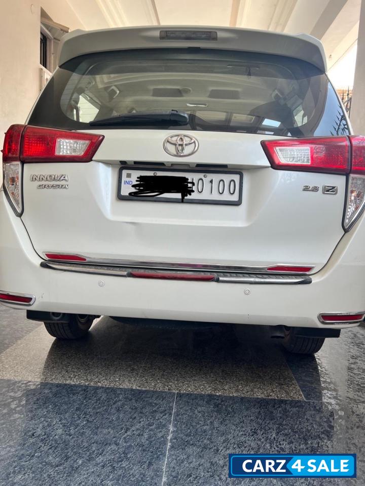 Toyota Innova Crysta ZX AT 7 STR