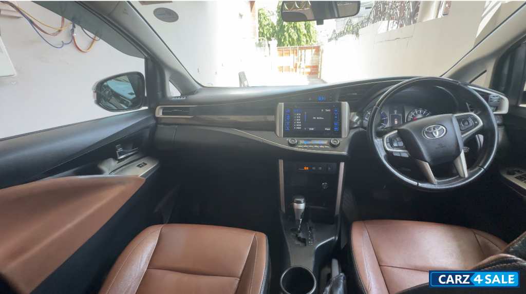 Toyota Innova Crysta ZX AT 7 STR