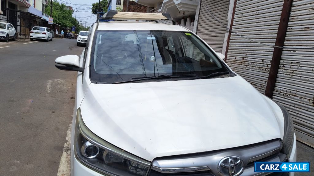 Toyota Innova 2.4vx 8str