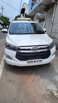 Toyota Innova 2.4vx 8str