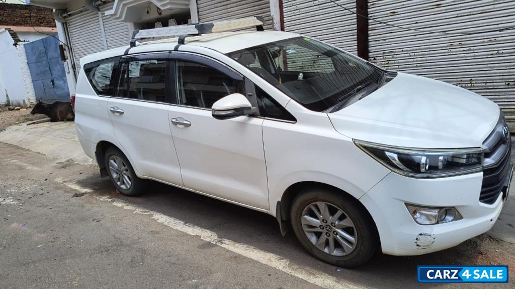Toyota Innova 2.4vx 8str