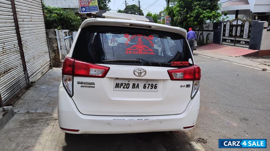 Toyota Innova 2.4vx 8str