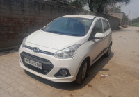 White Hyundai i10 Grand