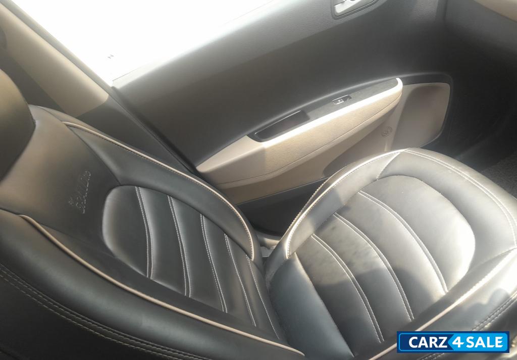 White Hyundai i10 Grand