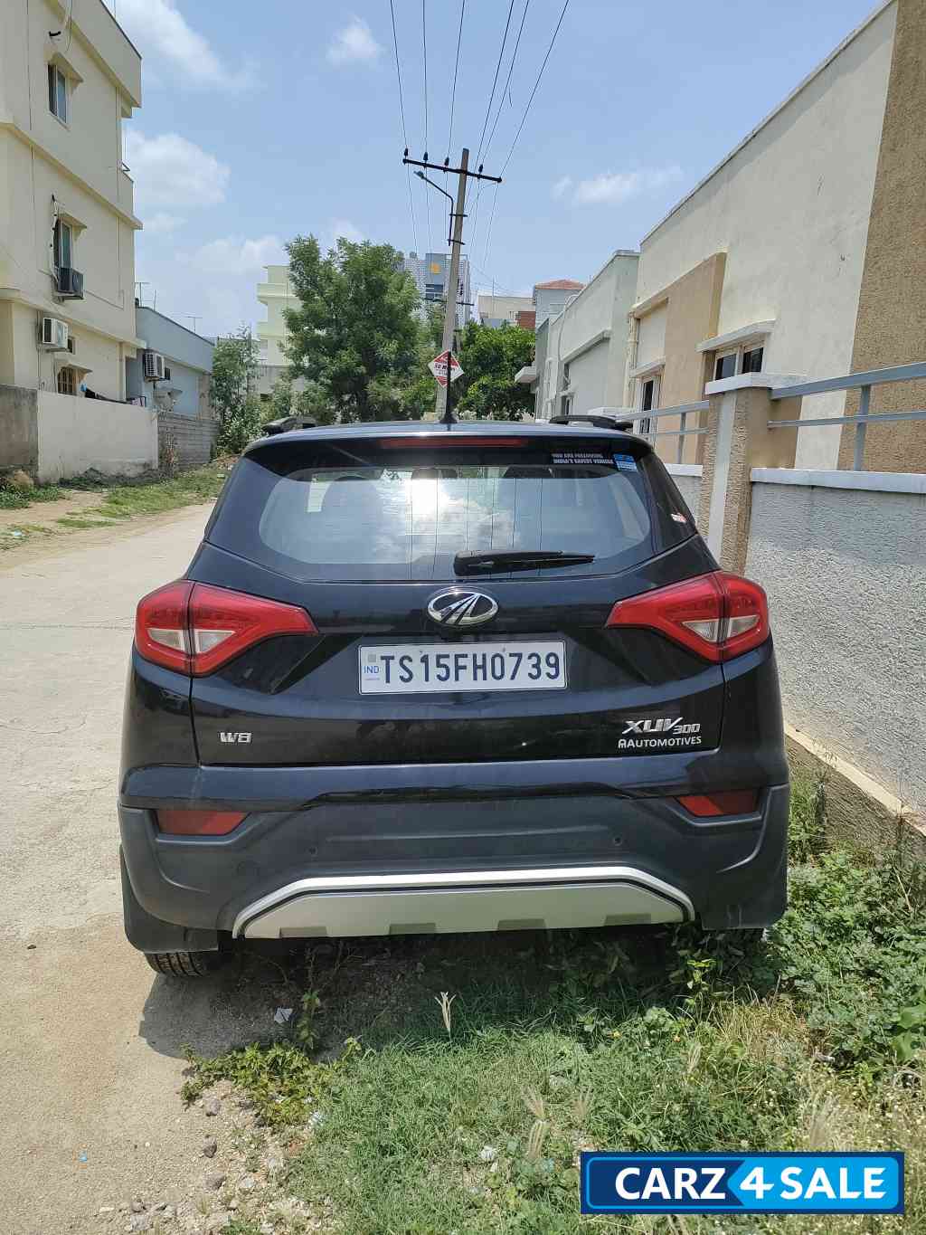 Napoli Black Mahindra XUV300 W8 (O) Petrol