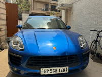 Porsche Macan Base petrol