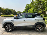 Dual-tone: Grey Body, Black Ro Renault Kiger RXZ Turbo CVT 1.0 Dual Tone Automatic Top Model