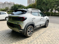 Dual-tone: Grey Body, Black Ro Renault Kiger RXZ Turbo CVT 1.0 Dual Tone Automatic Top Model